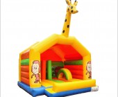 chateau gonflable girafe